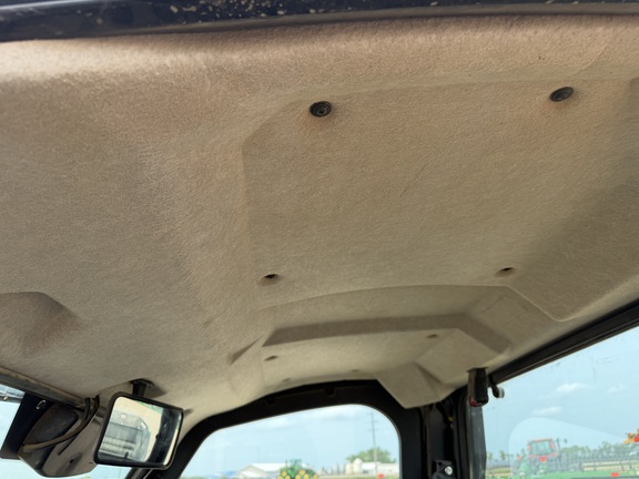 2019 John Deere XUV 835M - Photo19