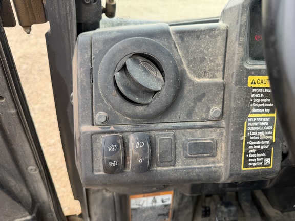 2019 John Deere XUV 835M - Photo21