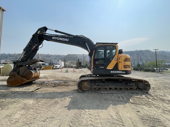 2023 Hyundai HX235