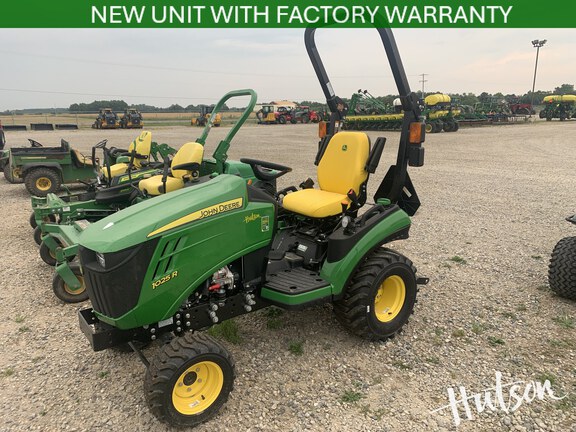 Photo of 2026 John Deere 1025R