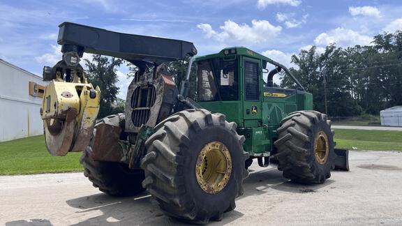 2023 John Deere 748L II