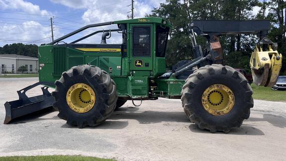 2023 John Deere 748L II
