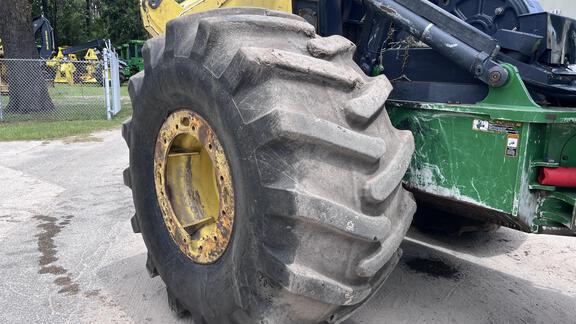 2023 John Deere 748L II