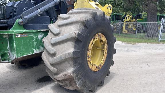 2023 John Deere 748L II