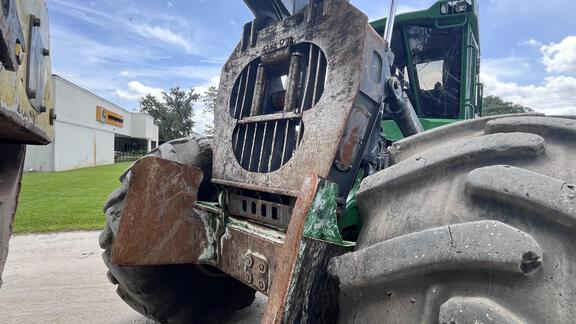 2023 John Deere 748L II