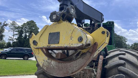 2023 John Deere 748L II