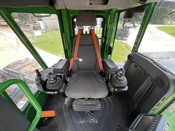 2023 John Deere 748L II