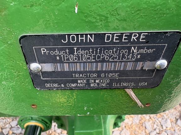 Photo of 2023 John Deere 6105E