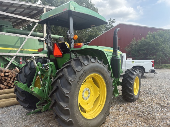 Photo of 2023 John Deere 6105E