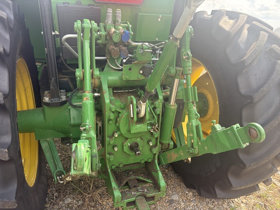 Photo of 2023 John Deere 6105E
