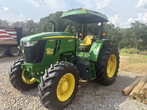 Photo of 2023 John Deere 6105E