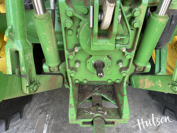 Photo of 2023 John Deere 6105E