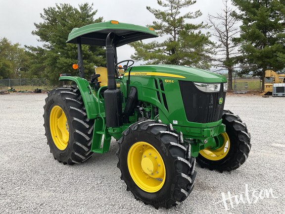 Photo of 2023 John Deere 6105E