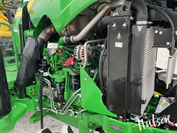 Photo of 2023 John Deere 6105E