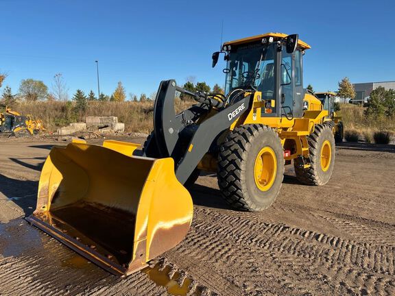 Photo of 2024 John Deere 444P