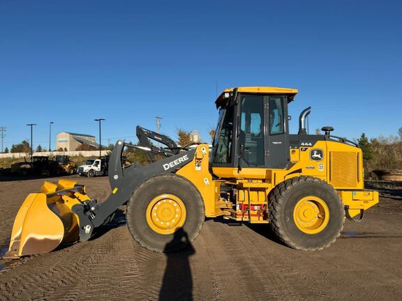 2024 John Deere 444P