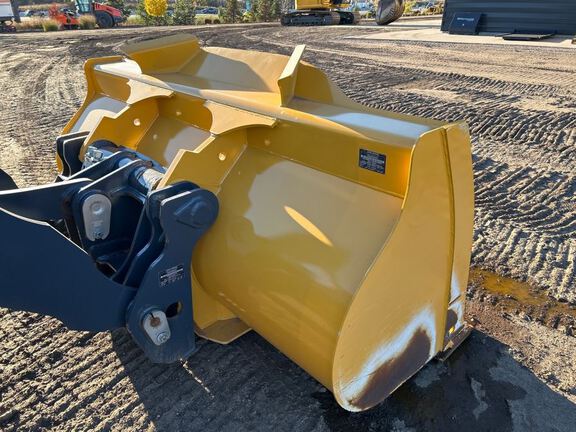 2024 John Deere 444P