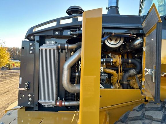 2024 John Deere 444P