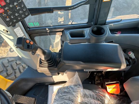 2024 John Deere 444P