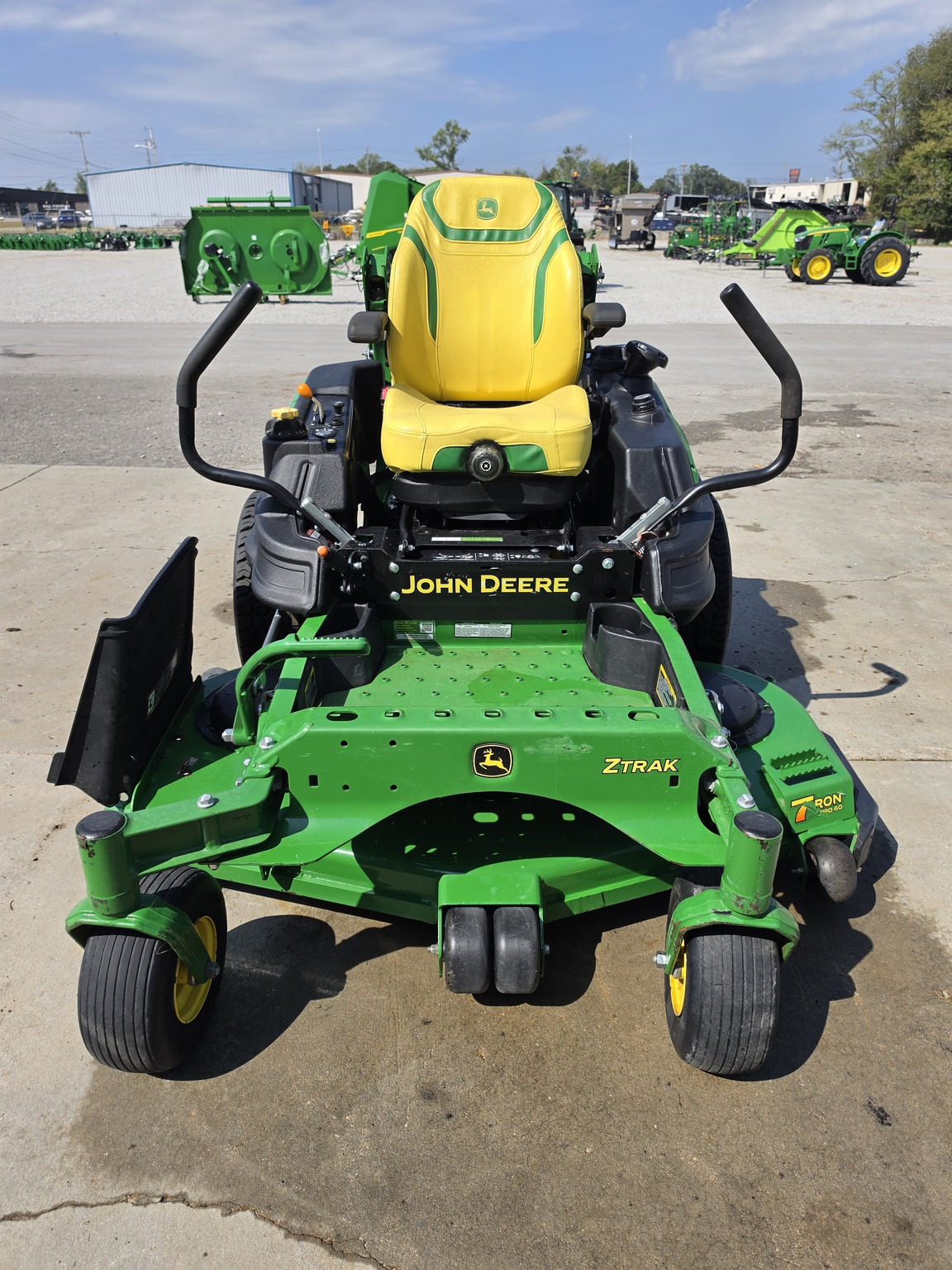 2023 John Deere Z930M | TriGreen Equipment