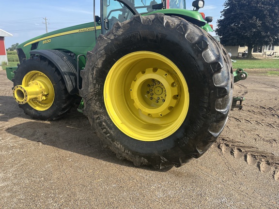 Photo of 2008 John Deere 8530