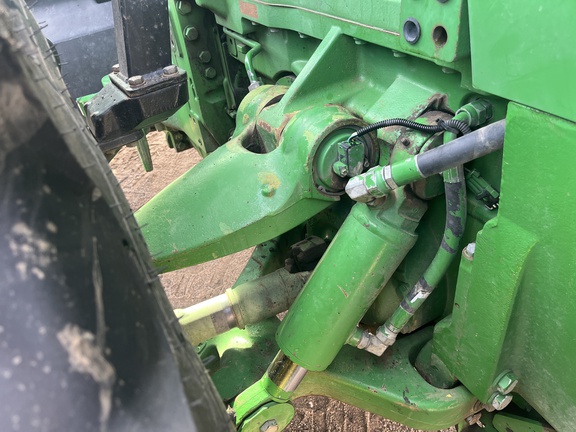 Photo of 2008 John Deere 8530
