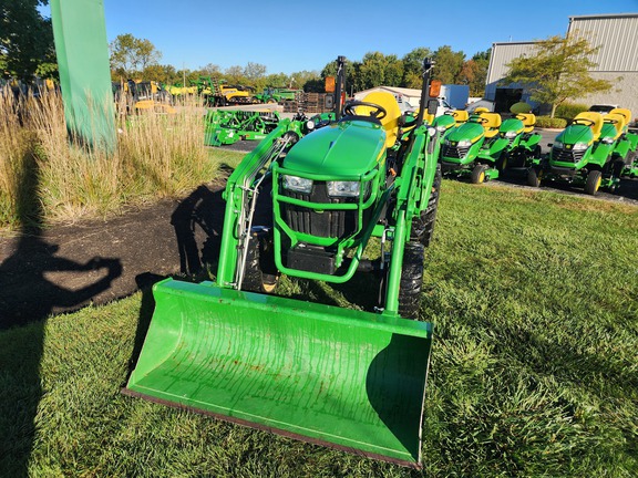 2018 John-Deere 2032R