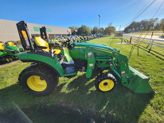 2018 John-Deere 2032R