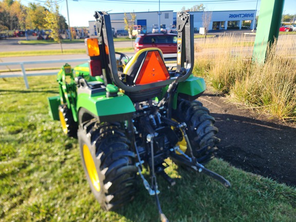 2018 John-Deere 2032R