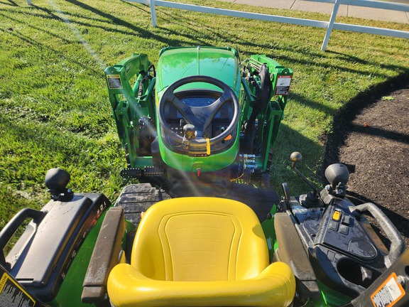 2018 John-Deere 2032R