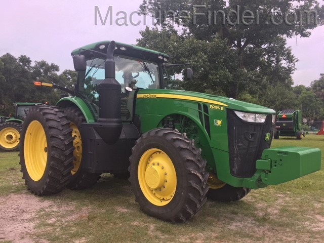2015 John Deere 8295R Image 4