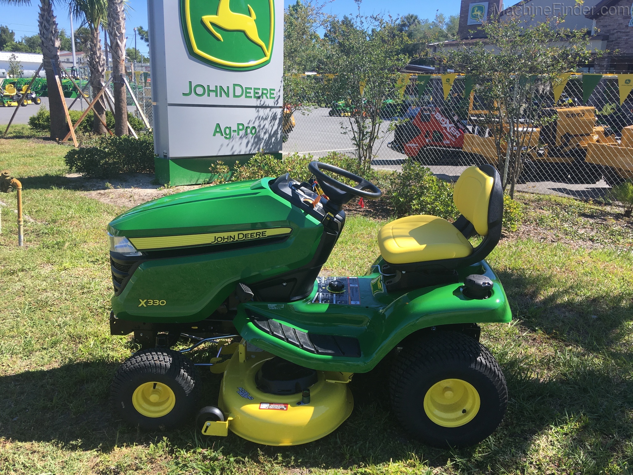 2020 John Deere X330 Image 1