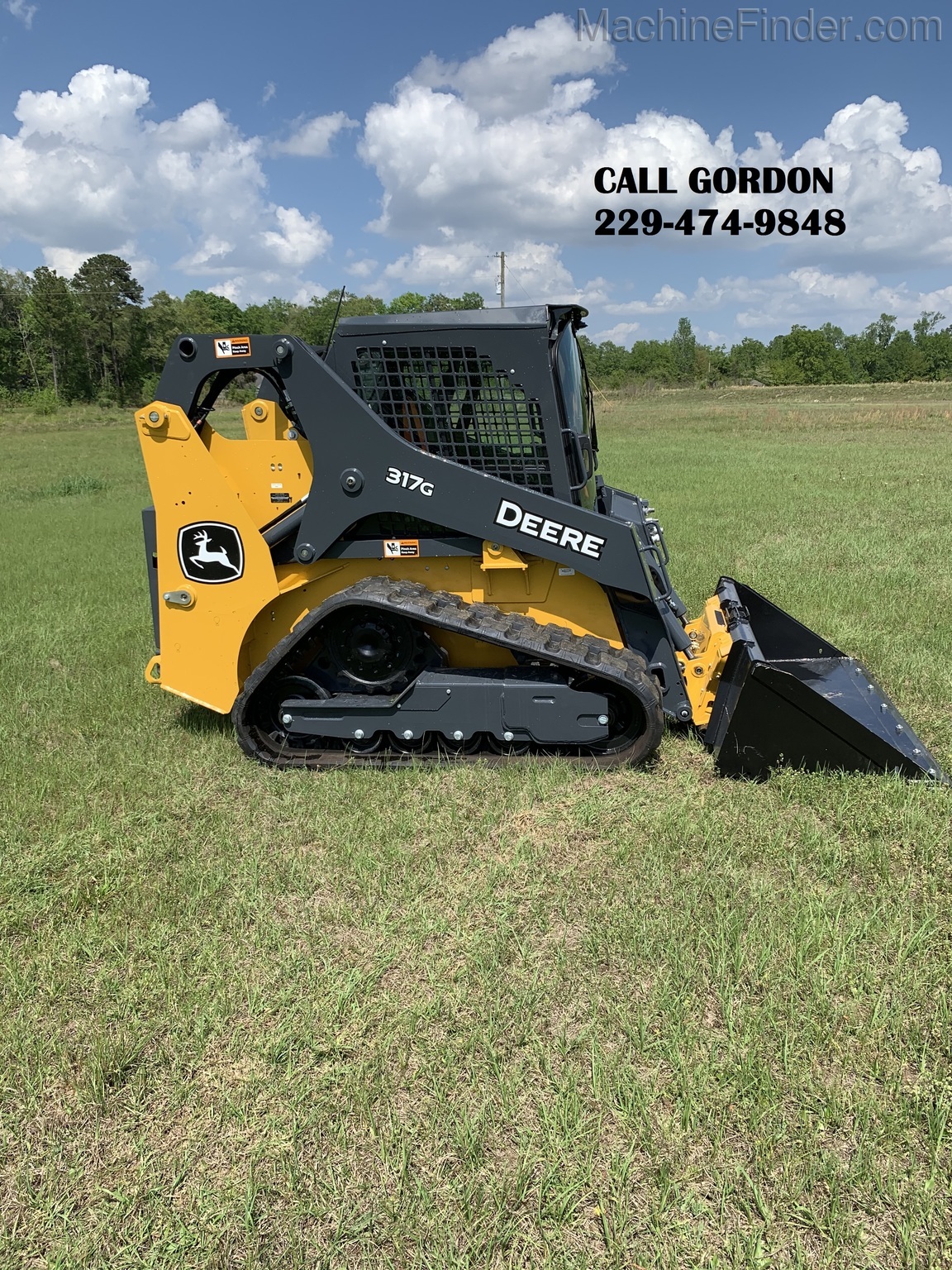 2020 John Deere 317G Image 2