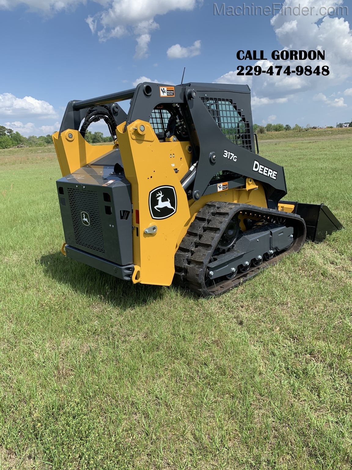2020 John Deere 317G Image 5