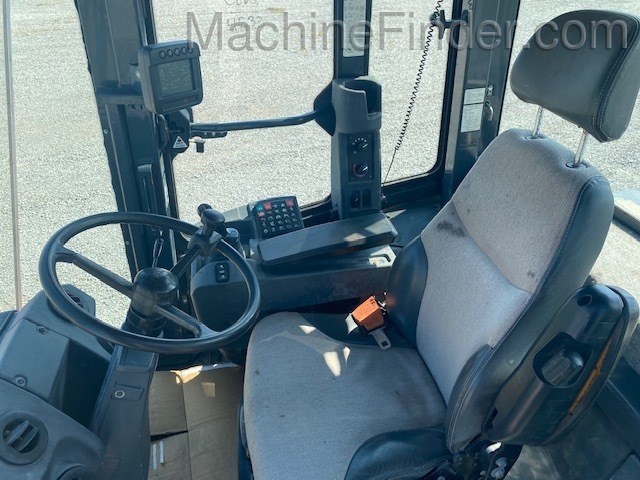 2015 John Deere 524K Image 10