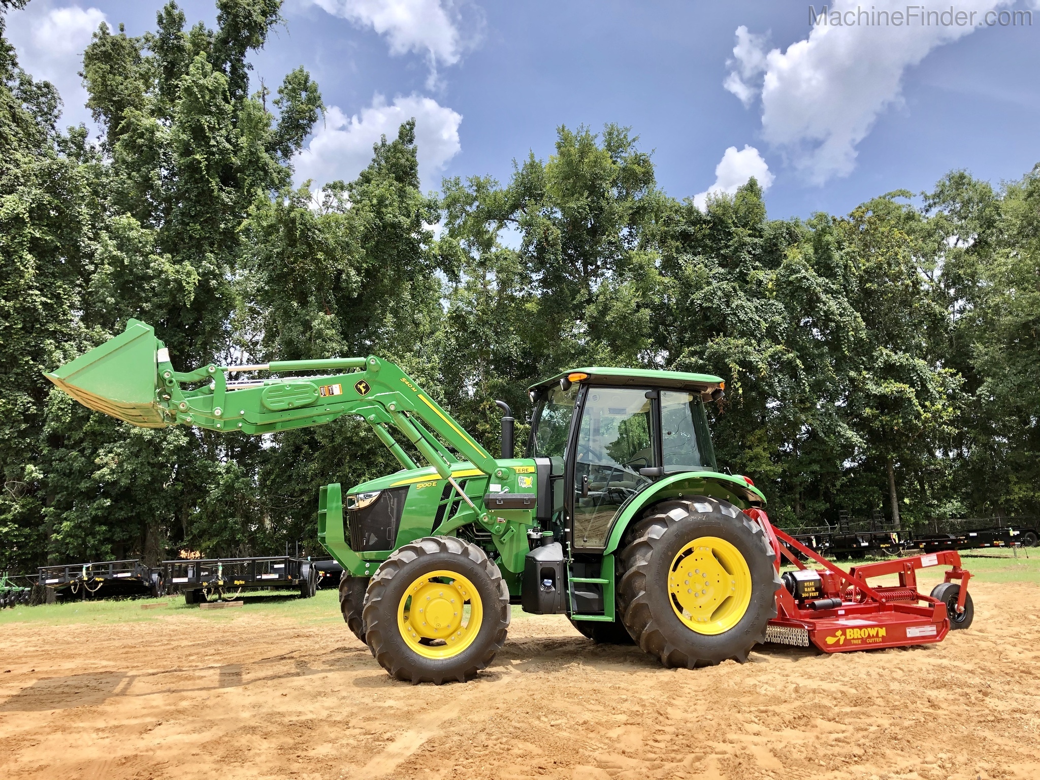 2020 John Deere 5100E Image 1