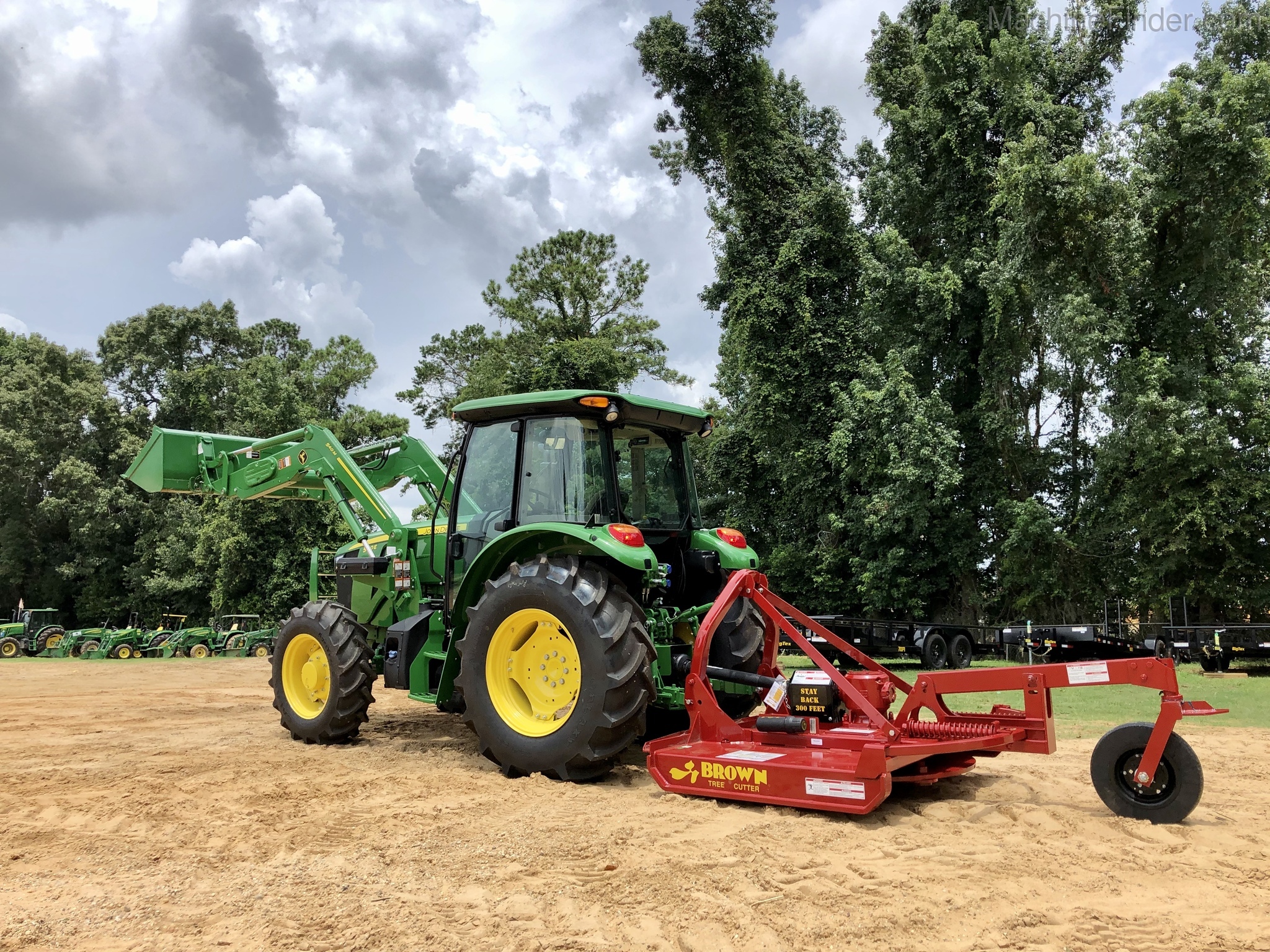 2020 John Deere 5100E Image 4