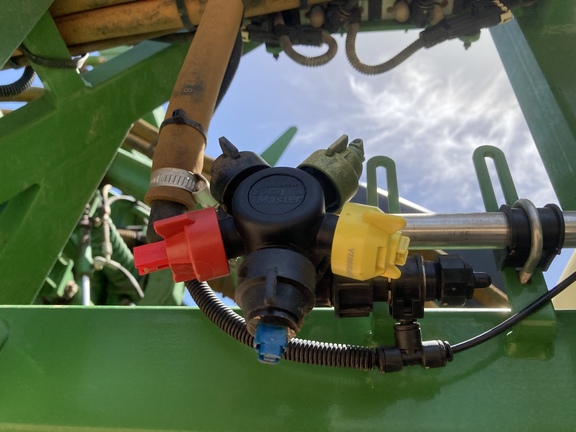 John Deere R4140I image 10