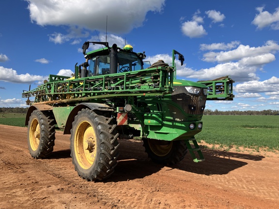 John Deere R4140I image 3