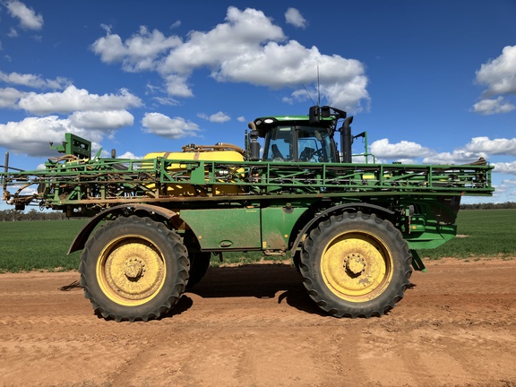 John Deere R4140I