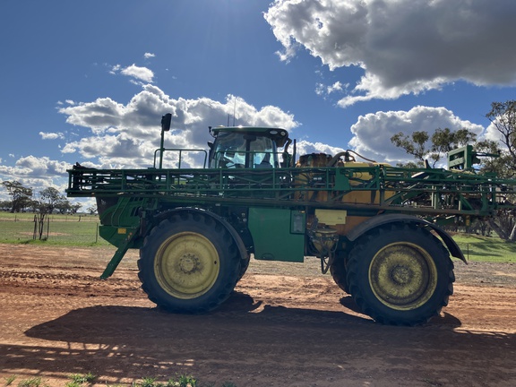 John Deere R4140I image 2