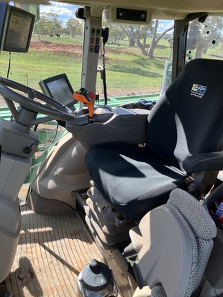 John Deere R4140I image 22