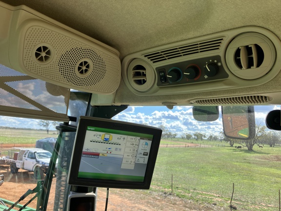 John Deere R4140I image 24