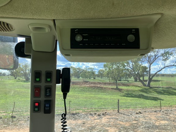 John Deere R4140I image 29