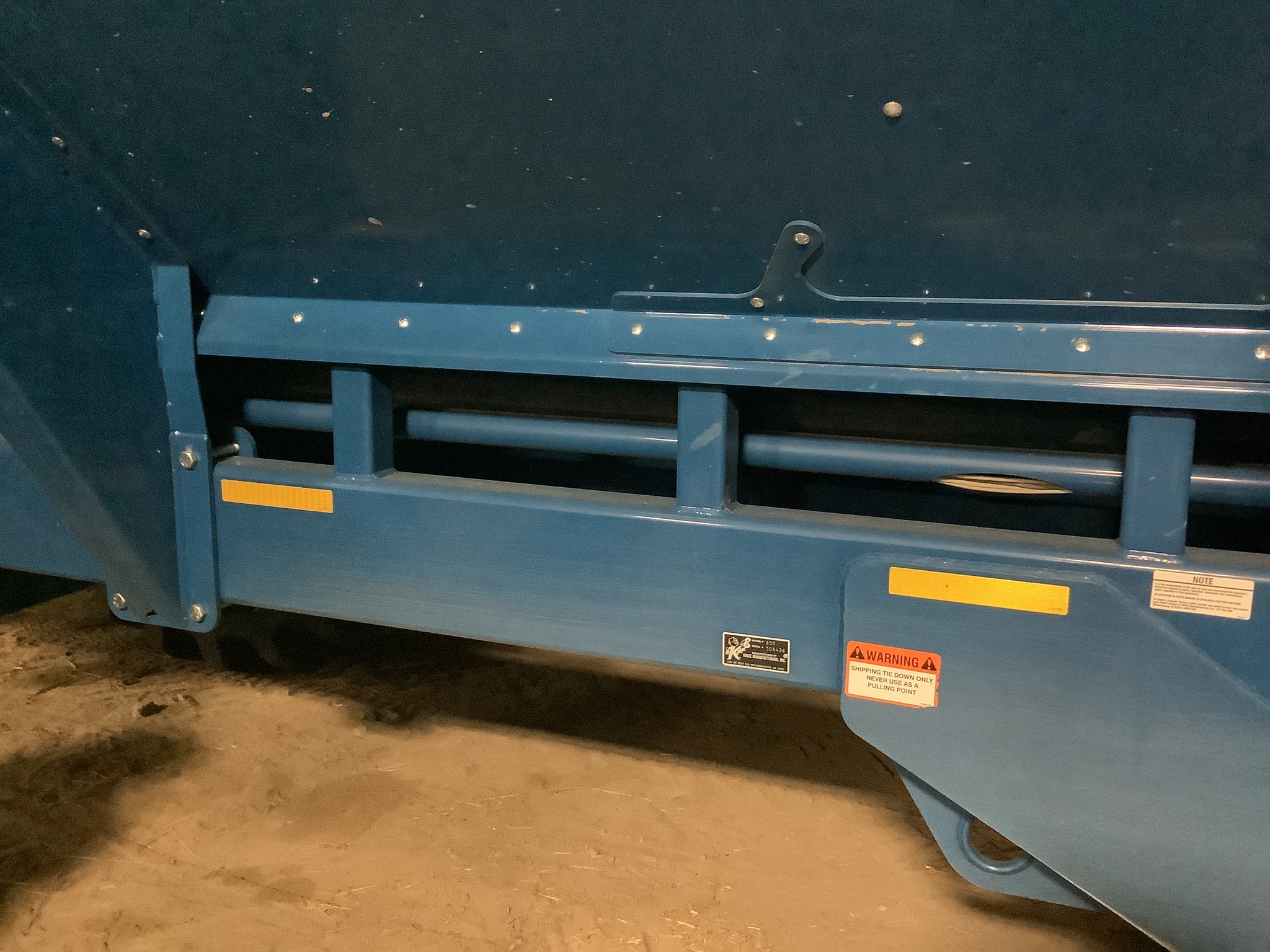 2011 Kinze 850 Image 5