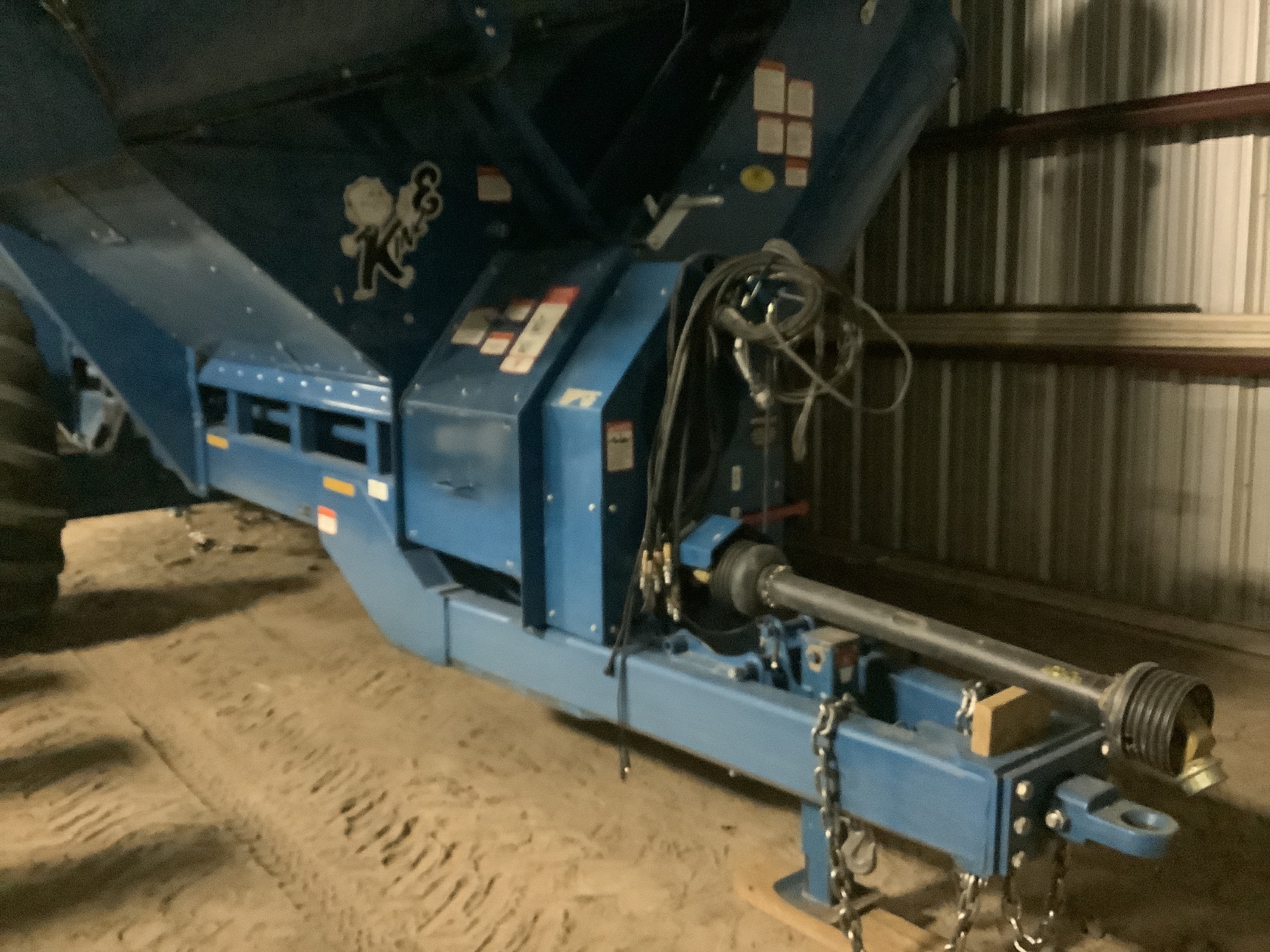 2011 Kinze 850 Image 6