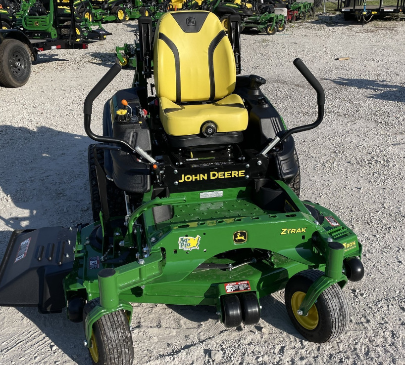 2023 John Deere Z960M Image 1