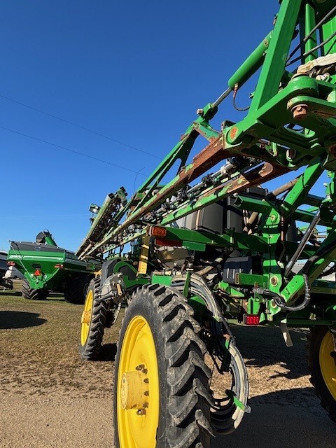 2017 John Deere R4038 Image 4