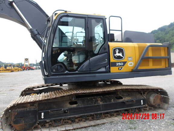 2023 John Deere 250 P-Tier