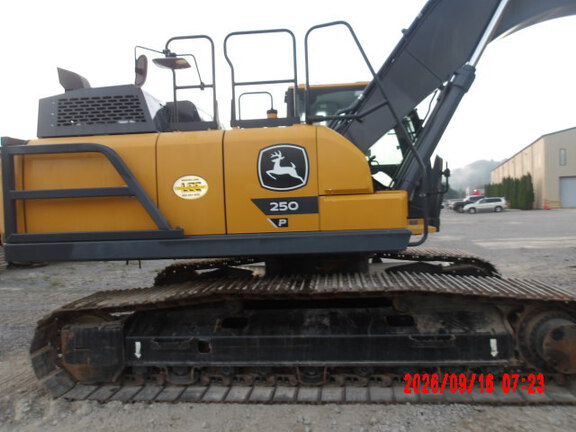 2023 John Deere 250P